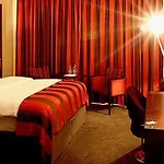 Hotel &