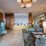& 4* لوجهيرا